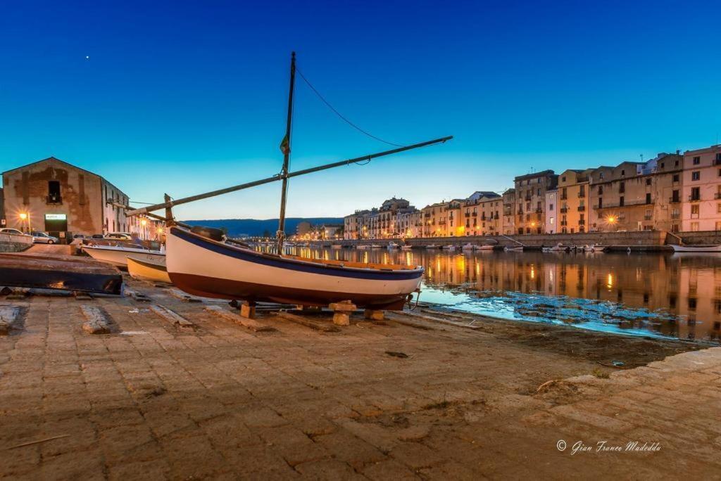 B&B Del Porto Bosa Marina Exteriör bild