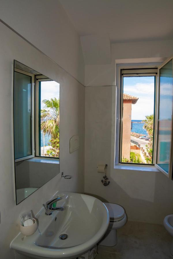 B&B Del Porto Bosa Marina Exteriör bild